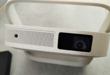 Présentation du mini vidéoprojecteur XGIMI Elfin Flip à moins de 400 euros.