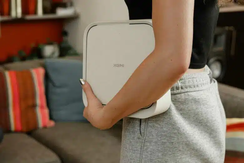Un mini vidéoprojecteur qui se transporte facilement.