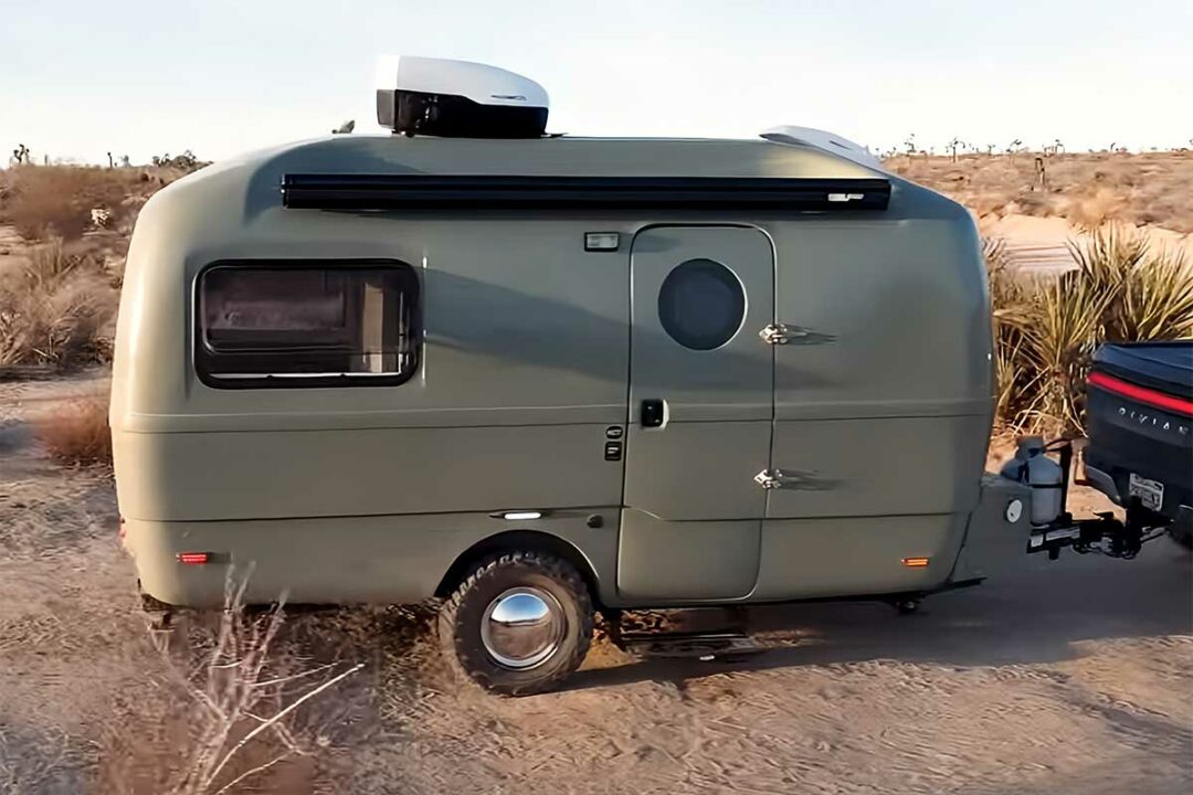 Une caravane au look rétro.