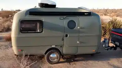 Une caravane au look rétro.