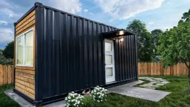 Une entreprise prépare des maisons conteneur et le client n'a plus qu'a l'aménager.