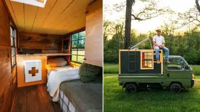Il se construit une mini tiny house sur la remorque de son véhicule.