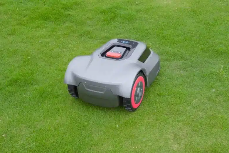 Un robot tondeuse pour les terrains jusqu'à 500 m²