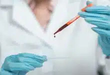 Une goutte de sang pour analyse.