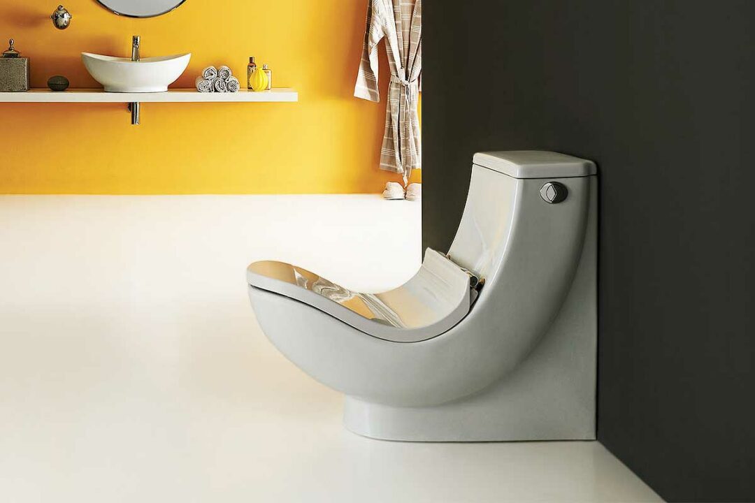 Des toilettes design pour une position recommandée lorsqu'on va à la selle.