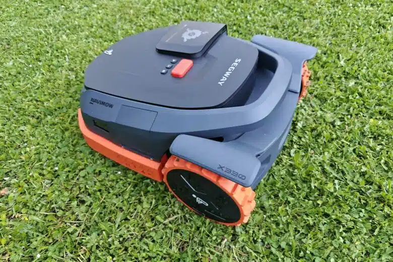 Un robot tondeuse qui passe vraiment de partout.