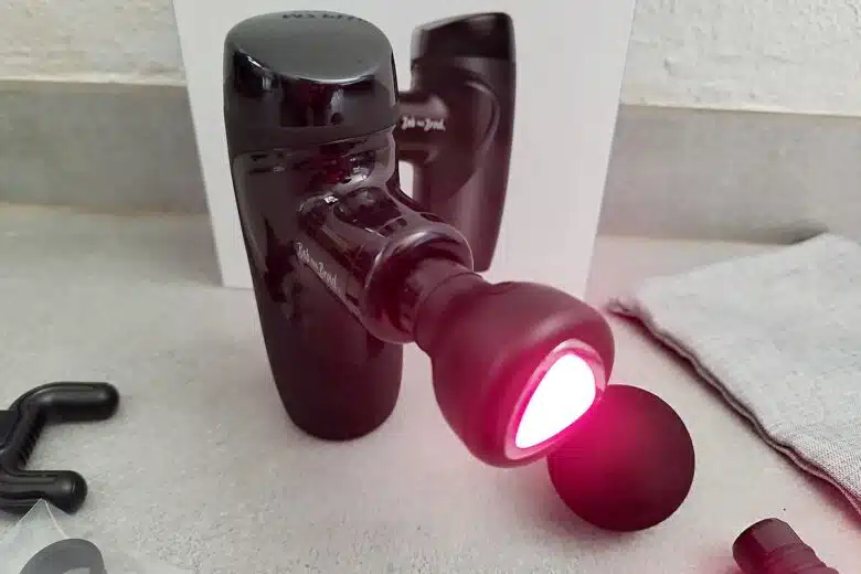 Une fois en marche, la tête chauffante du Bob and Brad M7 Plus diffuse une lumière infrarouge douce et relaxante.