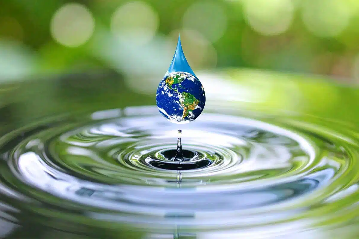 L'eau est une ressource précieuse.