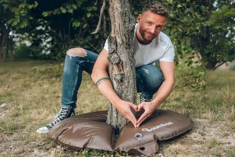 Un sac d'irrigation pour les arbres.