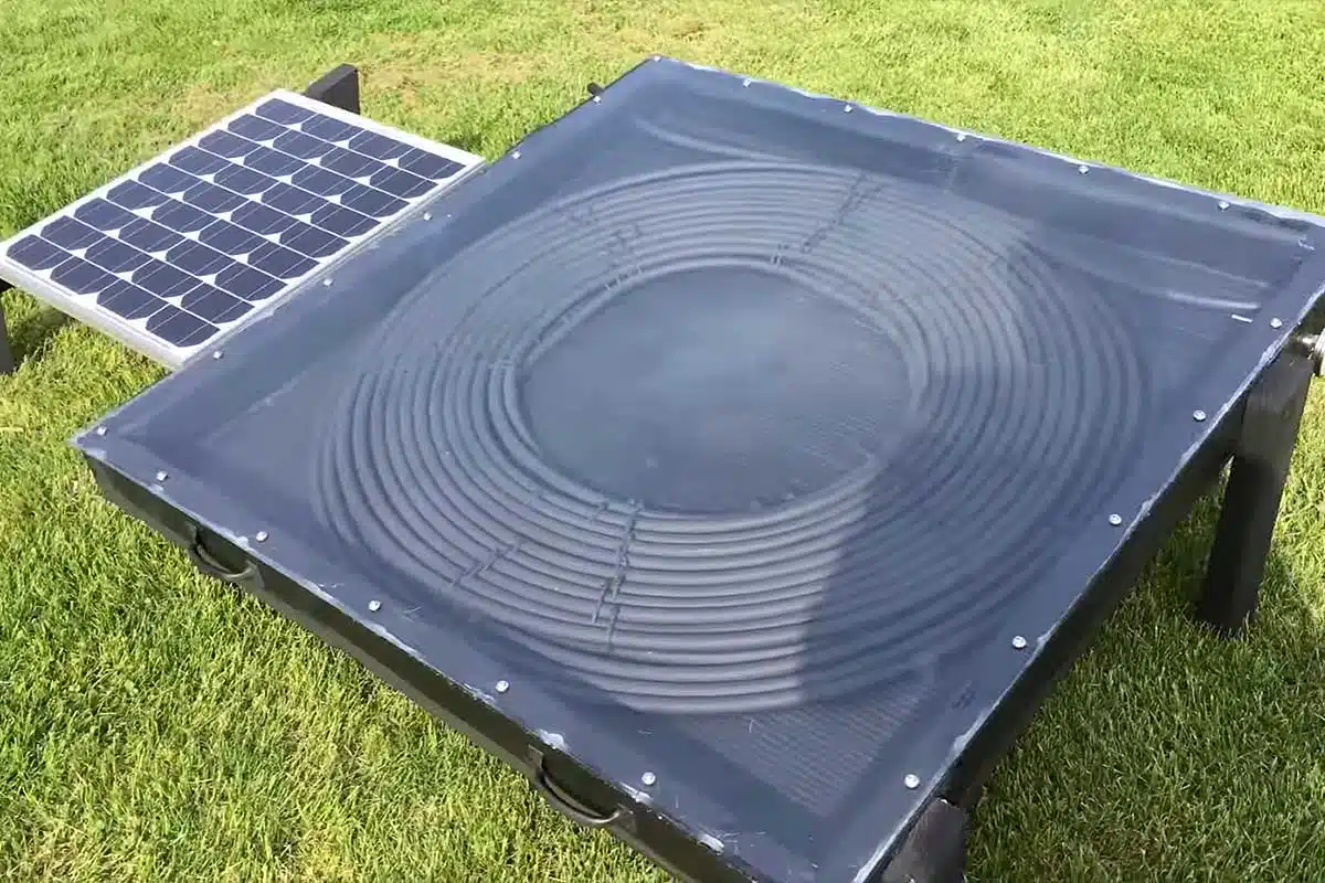 Il partage un tutoriel vidéo pour fabriquer un chauffe-eau-solaire. Crédit photo : Green Mountain DIY Guy (capture d'écran vidéo YouTube)