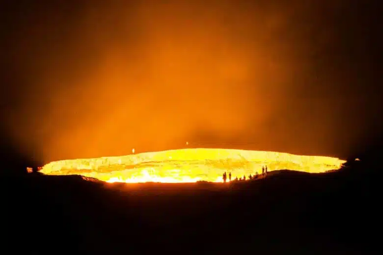 Un cratère qui brule depuis plus de 50 ans.