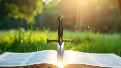 Une épée sort d'un livre.
