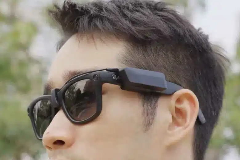 Un petit boitier peu encombrant pour les lunettes connectées.