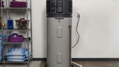 Un chauffe-eau à pompe à chaleur.