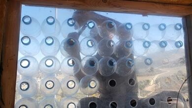 Une climatisation low tech à partir de bouteilles en plastique.
