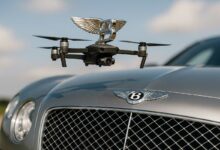 Un ingénieur crée un drone avec l'insigne de Bentley le Flying B.