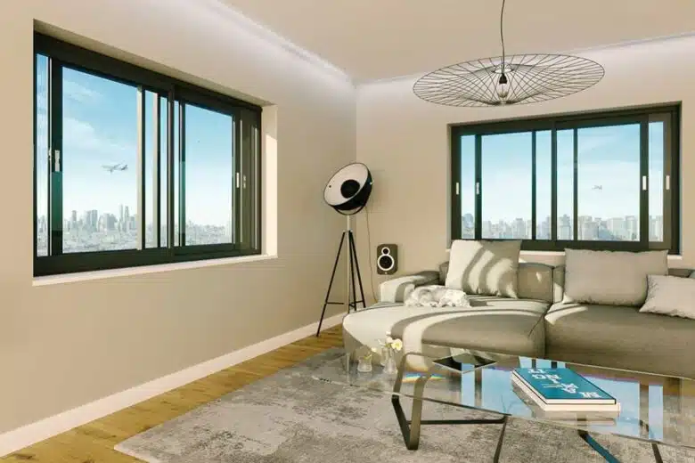 Un appartement avec des fenêtres climatiques actives.