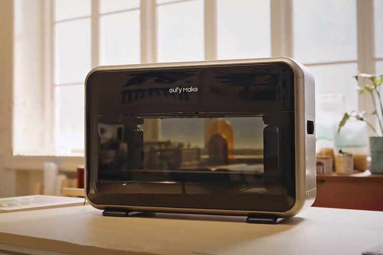 Une imprimante UV à domicile capable de fonctionner sur plus de 300 supports.