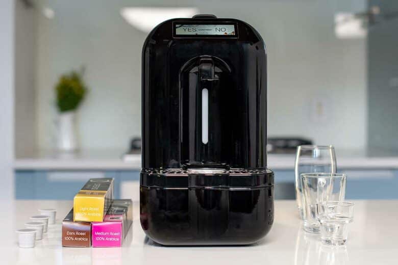 La machine à café Karapod produit seule son eau.