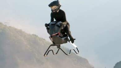 Une moto volante.