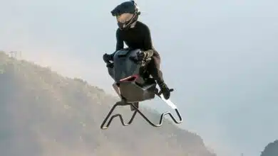 Une moto volante.
