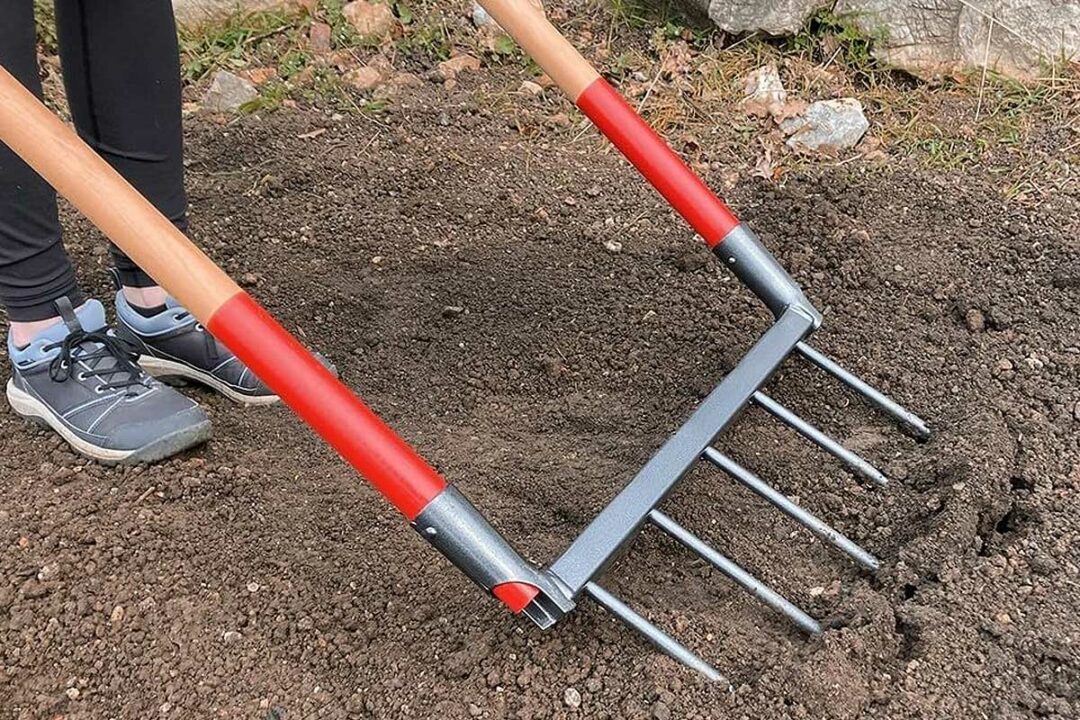 La grelinette, un outil de jardin inventé il y a plus de 50 ans.
