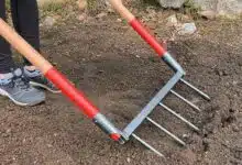 La grelinette, un outil de jardin inventé il y a plus de 50 ans.