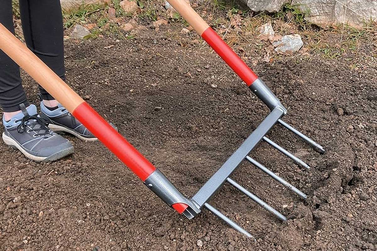 La grelinette, un outil de jardin inventé il y a plus de 50 ans.