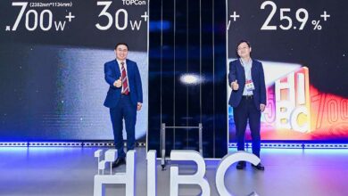 Longi a dévoilé un panneau solaire silicium lors du salon SNEC 2025 de Shangaï.