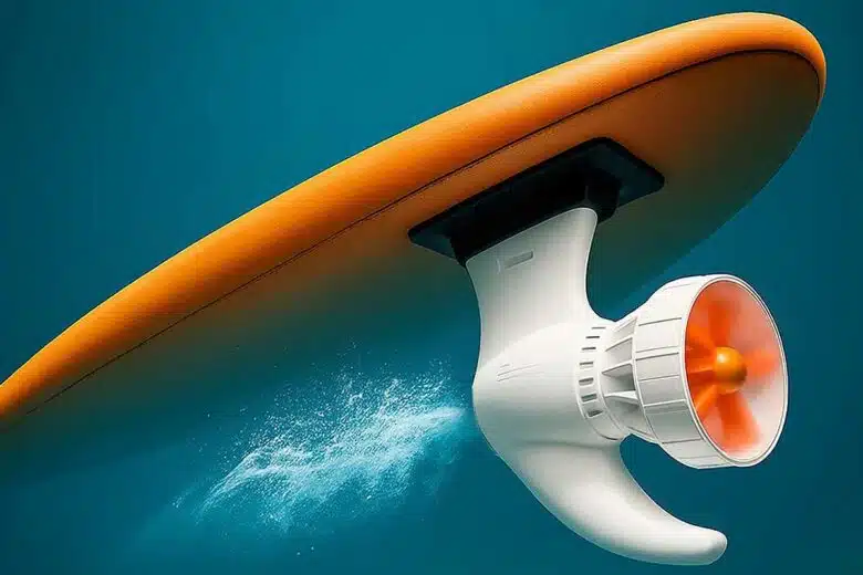 AquaryX est un système de propulsion électrique en forme d'aileron pour paddle et kayak.