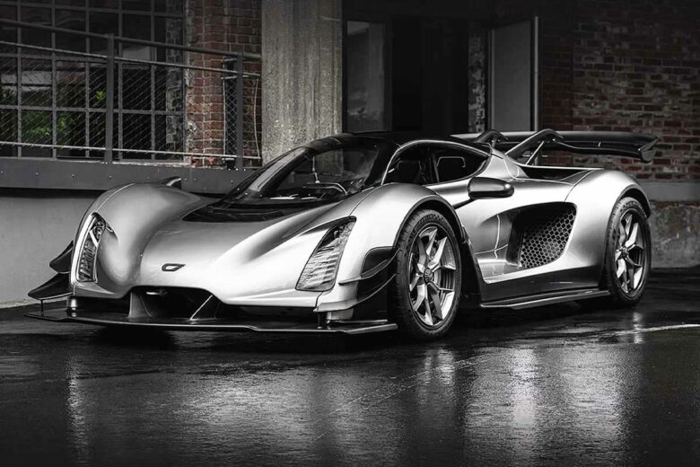 Une hypercar Czinger équipée de la batterie haute densité de RML Group.
