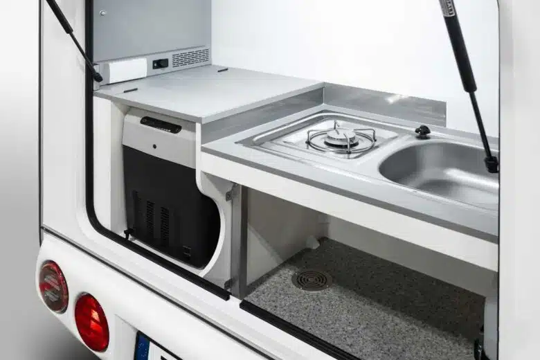 La mini kitchenette (en option) pour préparer ses repas.
