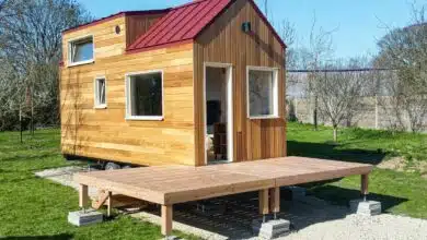 Une superbe tiny house avec terrasse.