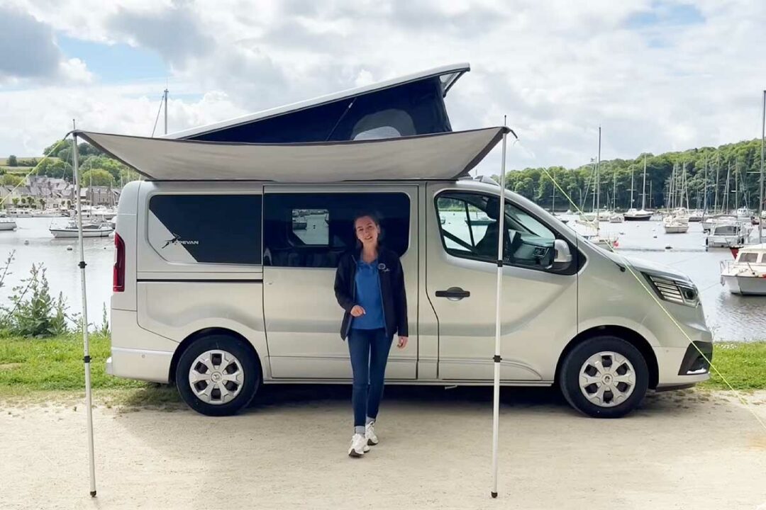 Un mini van tout équipé proposé par Antilope Van.