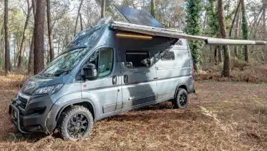 Van Designers propose des vans aménagé prêts pour l'aventure.