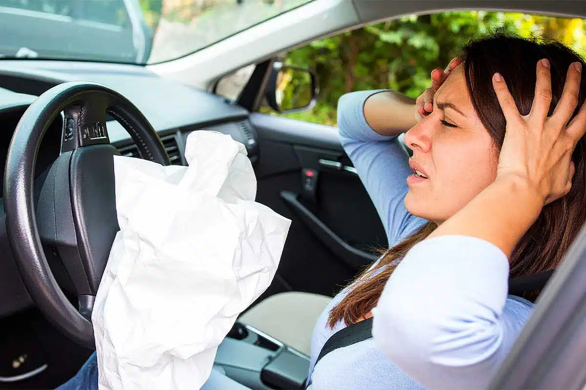 Une campagne de rappel et des immobilisations de véhicules sont en cours suite à des problèmes avec des airbags défectueux de la marque Takata pouvant causer de grave lésions voir des décès.