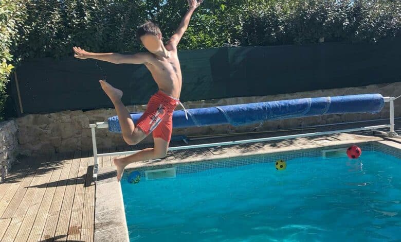 Il existe des applications ou des groupes FB ou il est possible de louer la piscine d'un particulier.