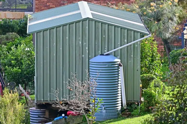 Si votre récupérateur d'eau de pluie est raccordé à votre réseau d'assainissement et qu'il fait plus de 500 litres, il faut le déclarer.