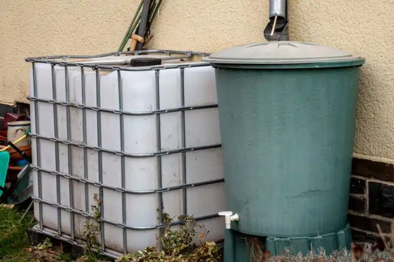 Les récupérateurs d'eau de pluie au-delà de 500 litres doivent être déclarés s'ils sont raccordés au réseau d'assainissement.