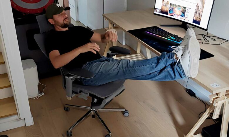 Chaise de bureau ergonomique : hommes et femmes doivent-ils vraiment choisir différemment ?