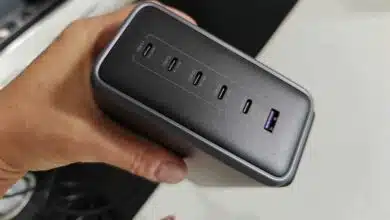 Une station équipée de 6 ports USB.