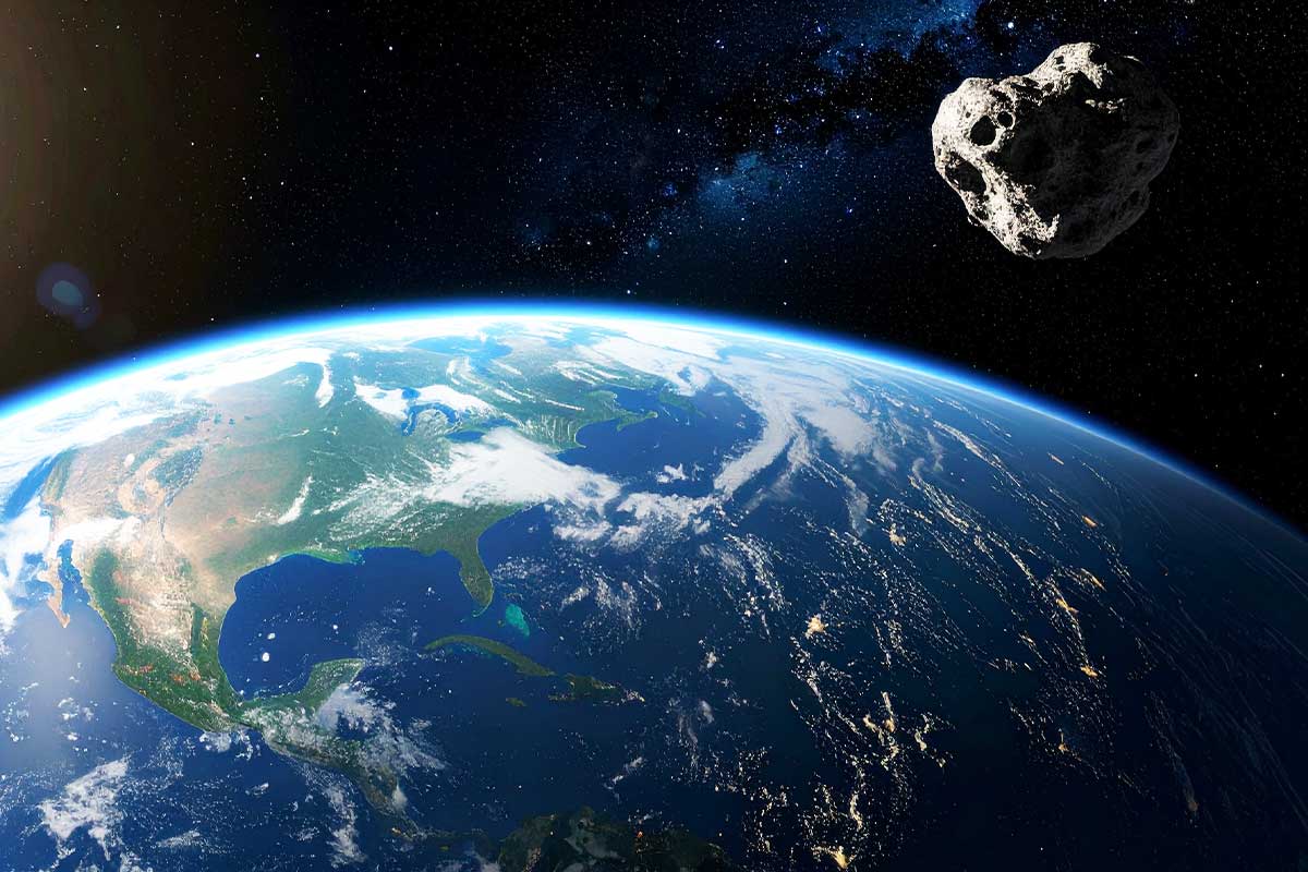 Un astéroïde croise l'orbite de la Terre.