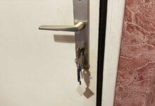 Laissez-vous vos clés sur la serrure la nuit ?