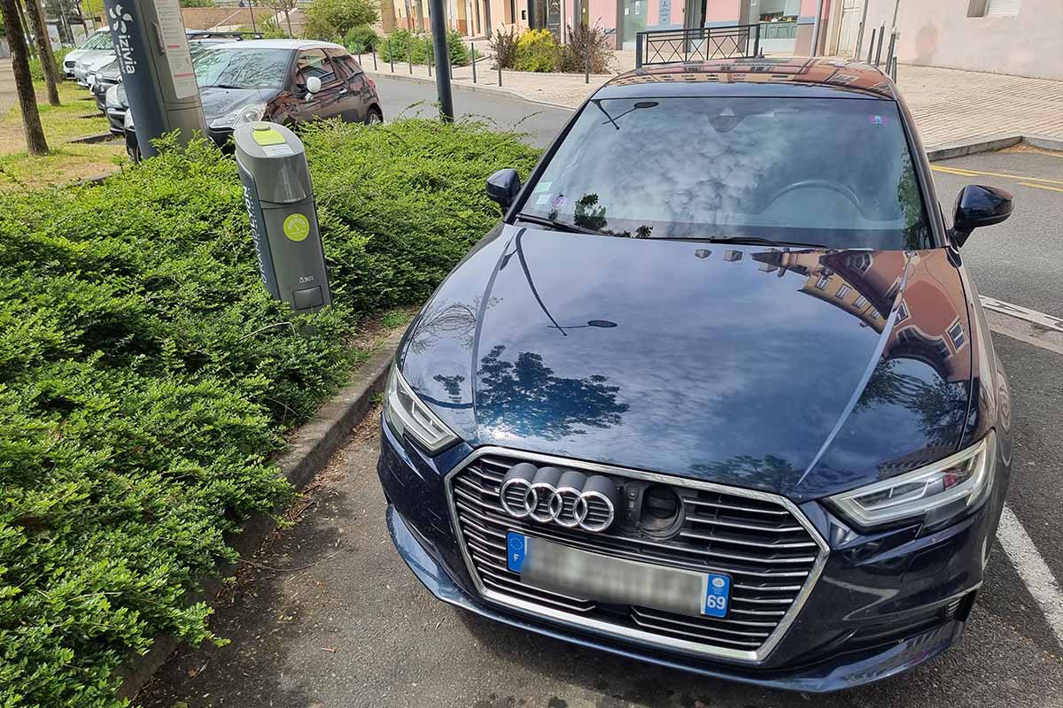 Mon ancienne Audi étron qui portait bien son nom.