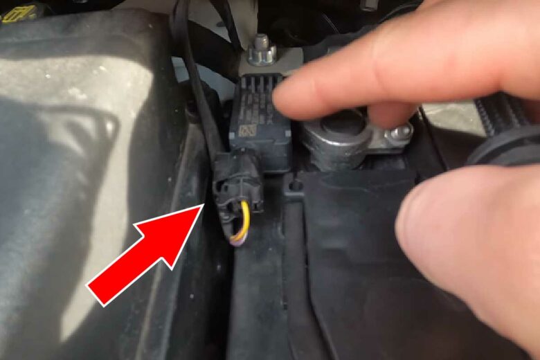 Il suffit de débrancher le calculateur de la batterie.