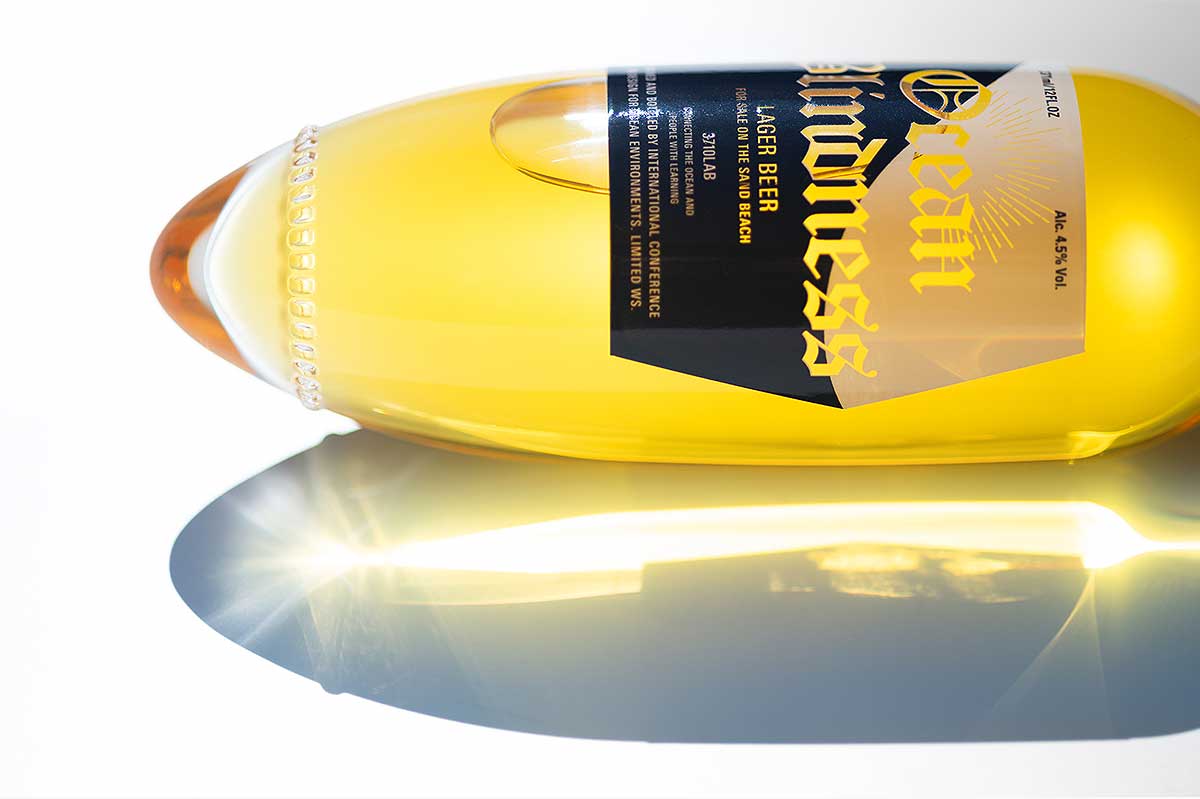 Une bouteille de bière qui fait le buzz.