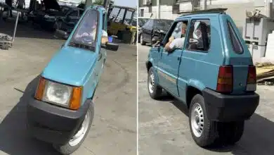 Cet homme fabrique une Fiat panda de 50 cm de large.
