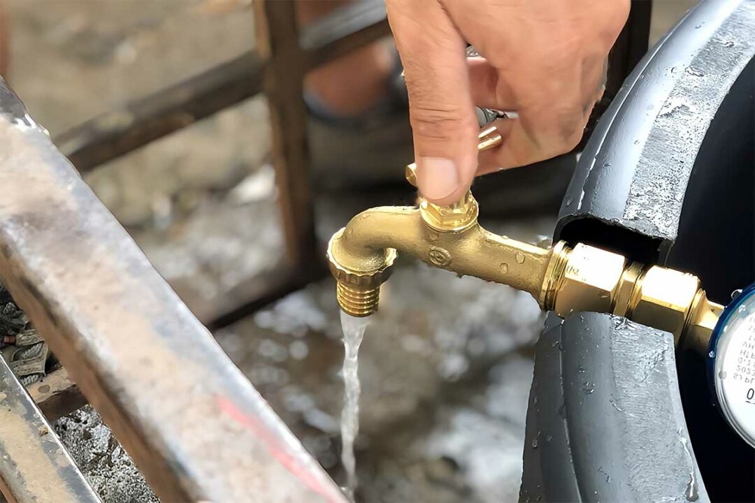Un robinet d'eau.