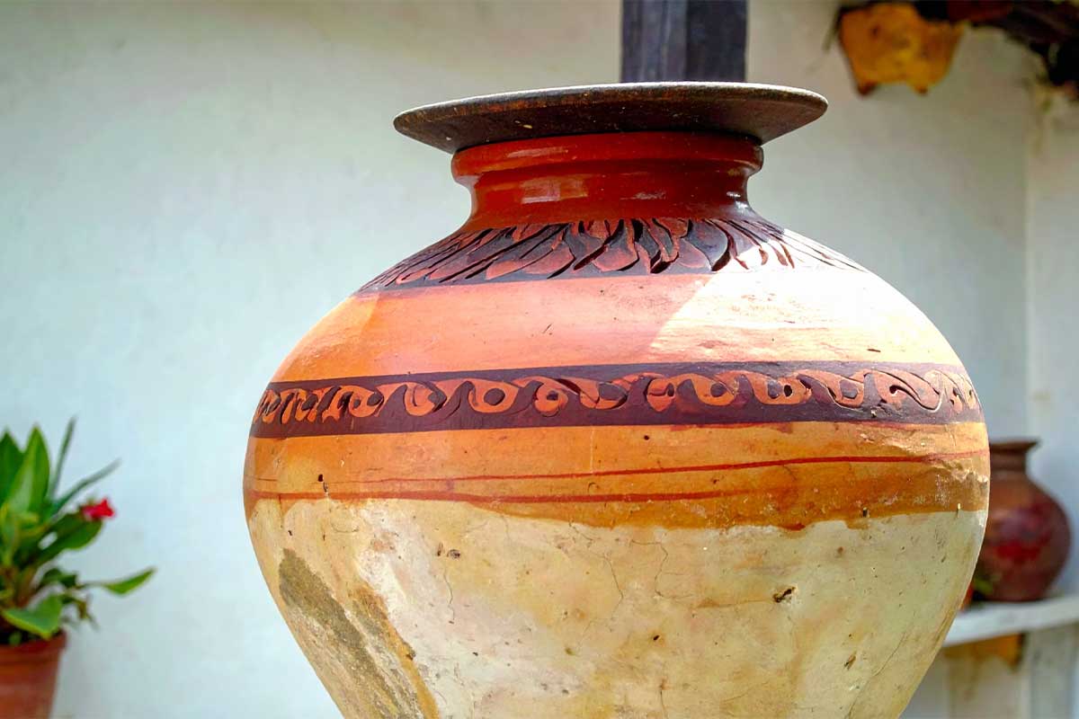 Ce pot en argile destiné à rafraichir l'eau existe depuis très longtemps.