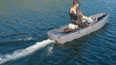 Un kayak motorisé.